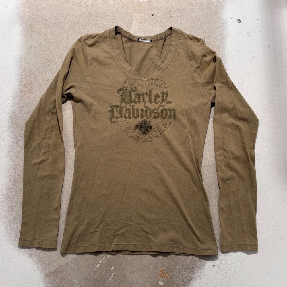 Harley Davidson Womens V-Neck Long Sleeve Graphic Tee Tan Olive Lansing MI Small